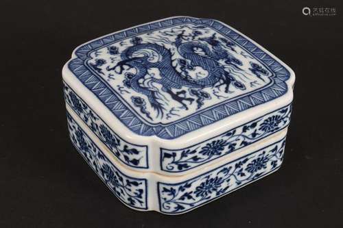 Chinese Porcelain Blue and White Box and Cover,