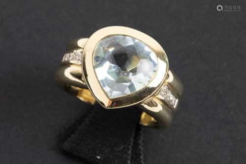 heartshaped aquamarien blue topaz of ca 5 carat set in a rin...