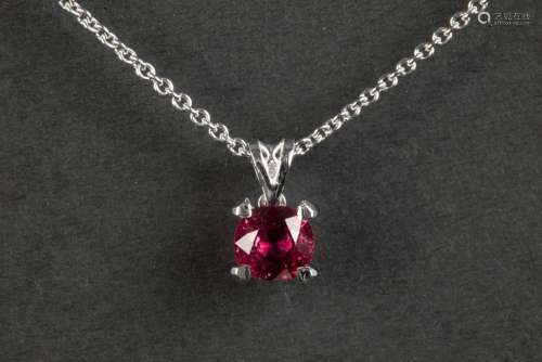 pendant in white gold (18 carat) with a 1,04 carat "viv...
