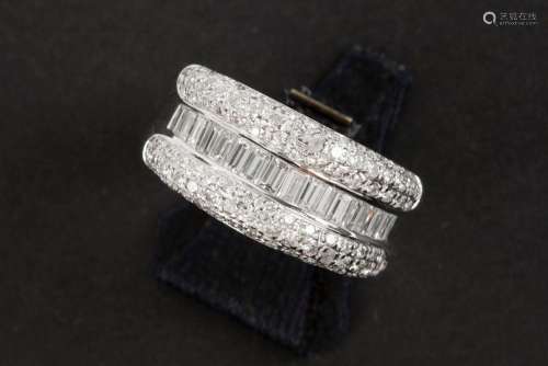 classy ring in white gold (18 carat) with ca 1,45 carat of h...