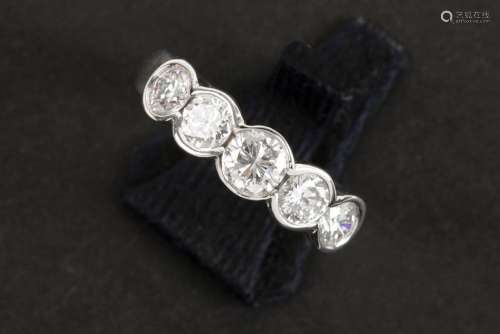 ring in white gold (18 carat) with ca 1,45 carat of very hig...