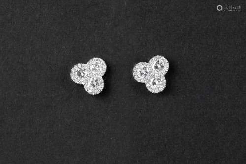 pair of earrings in white gold (18 carat) with at least 0,70...