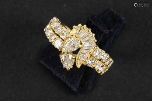 ring with a quite special design in yellow gold (18 carat) w...