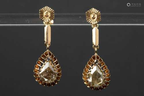 pair of antique earrings in yellow gold (18 carat) each with...