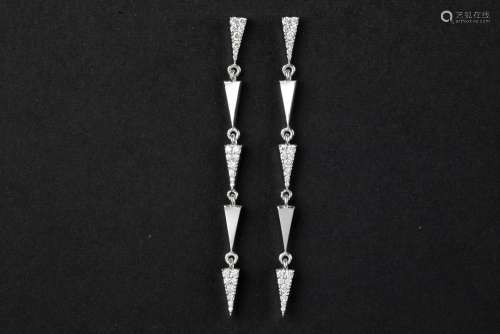 pair of quite long earrings with triangulars in white gold (...