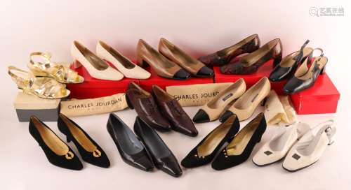 LOT DE 11 PAIRES DE CHAUSSURES FEMMES 39/40<br />
De CHARLES...