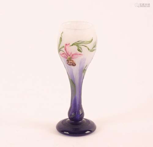 DAUM NANCY "ORCHIDÉE"<br />
Vase florifome à col o...