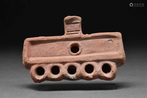 ROMAN TERRACOTTA FIVE-SNOUTED OIL LAMP