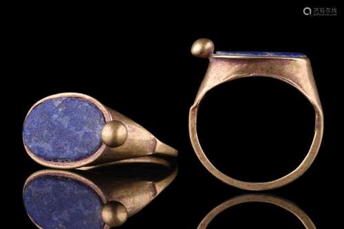 SASANIAN GOLD RING WITH LAPIS LAZULI INLAY