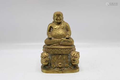 CHINE XXe siècle<br />
Bouddha milefo en bronze assis sur un...