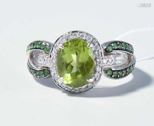 Peridot-Tsavolith-Ring