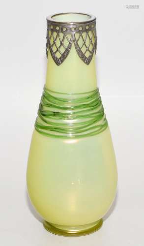 Böhmen, kleine Vase