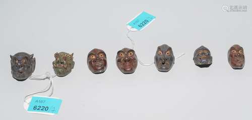 Lot: 7 Holz-Netsuke