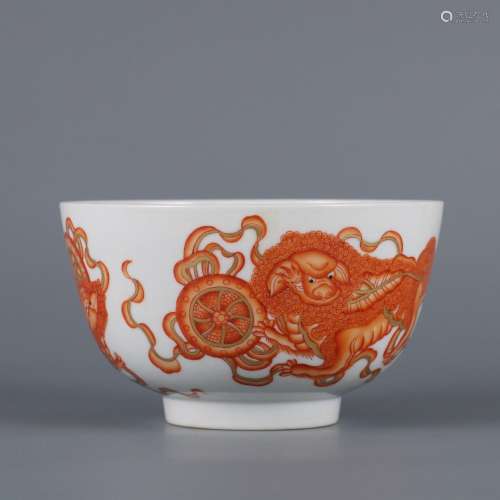 Alum red painted gold lion playing bowl