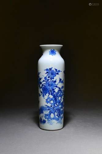 Blue and white cylinder bottle with Daji picture