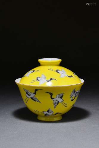 Yellow-ground famille rose tea bowl with crane pattern
