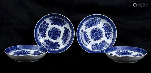 FOUR ‘BLUE AND WHITE’ PORCELAIN SMALL DISHES