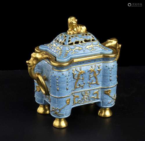 A TURQUOISE GLAZED AND GILT PORCELAIN SMALL INCENSE BURNER