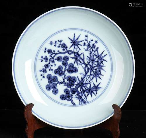 A ‘BLUE AND WHITE’ PORCELAIN DISH