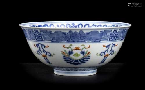 A DOUCAI ENAMELED PORCELAIN BOWL