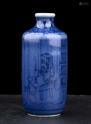 A BLUE GLAZED PORCELAIN SNUFF BOTTLE