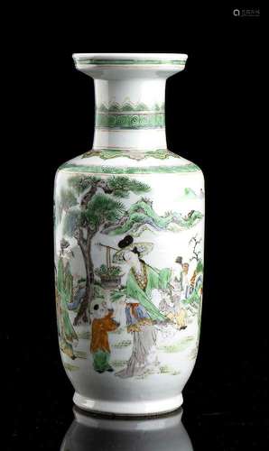 A ‘FAMILLE VERTE’ PORCELAIN BALUSTER VASE