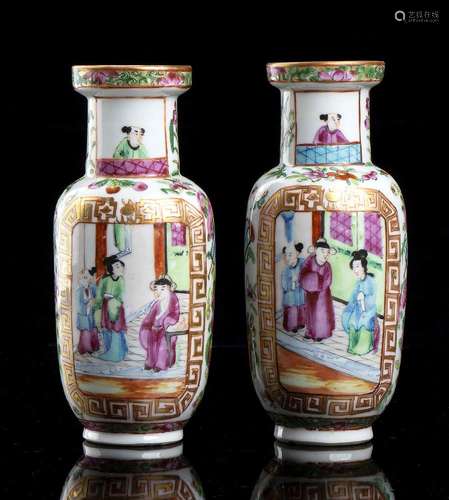 A PAIR OF POLYCHROME ENAMELED ‘CANTON’ PORCELAIN SMALL BALUS...