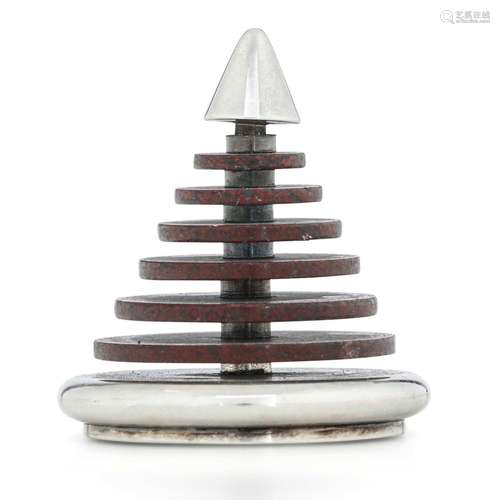 Albero stilizzato. Argento sterling e marmo (granito rosso?)...