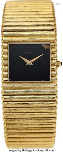 Piaget Gold Watch  Case: 24 mm, square, four screw caseback ...