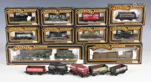 A small collection of Mainline Railways gauge OO items