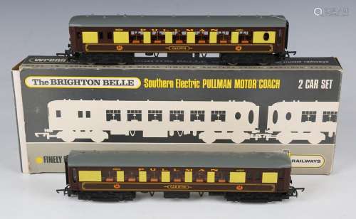 A Wrenn Railways gauge OO/HO W3006/7 Brighton Belle two coac...