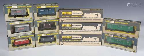 A small collection of Wrenn gauge OO/HO railway items