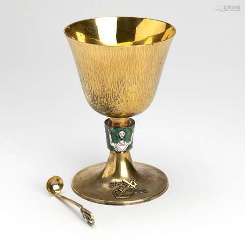 A Dutch silver and gilt ciborium and pyxis