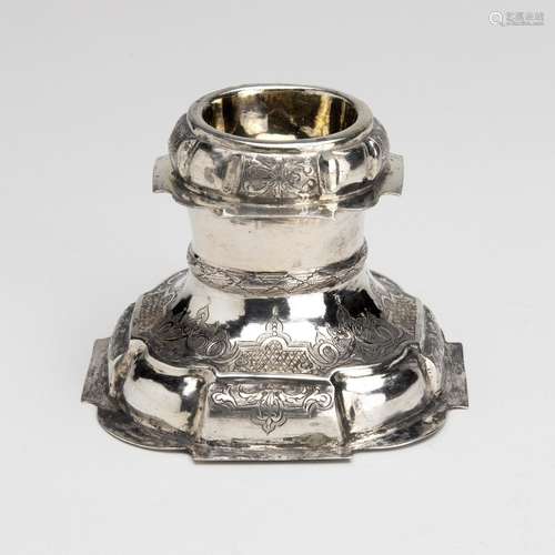 A silver and gilt salt cellar