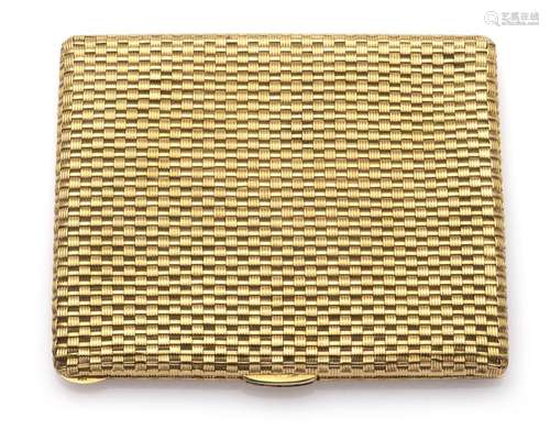 An 18k gold cigarette case