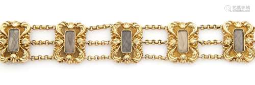 An antique 14k gold bracelet