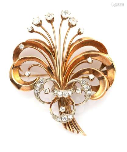 A retro 14k gold diamond brooch