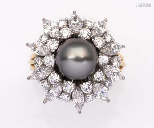 An 18k gold cultured pearl and diamond dress ring