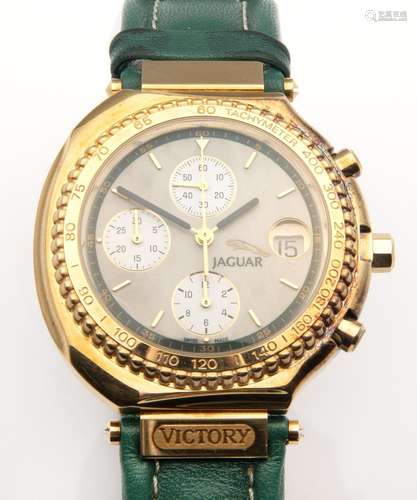 An 18k gold gentlemen`s wristwatch with chronograph, Jaguar