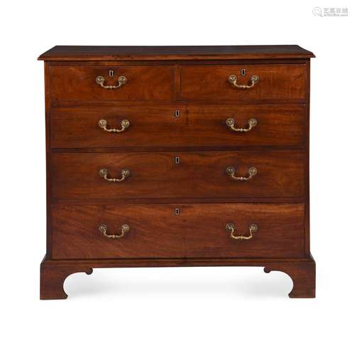 A GEORGE III MAHOGANY CHEST OF DRAWERS