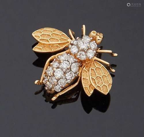 BROCHE en or rose 585 mm repré­sentant une abeille, l`abdome...