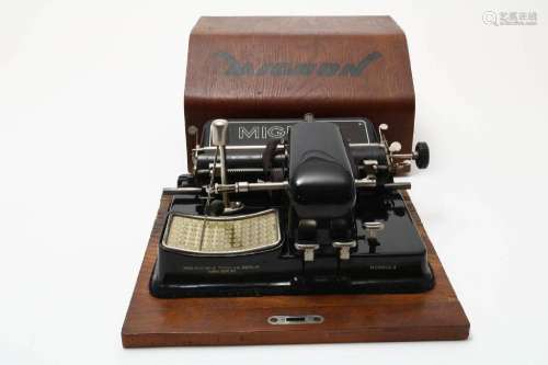 AEG Mignion modell 4 typemachine