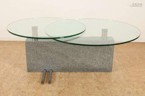 Salontafel met twee ronde glazen bladen