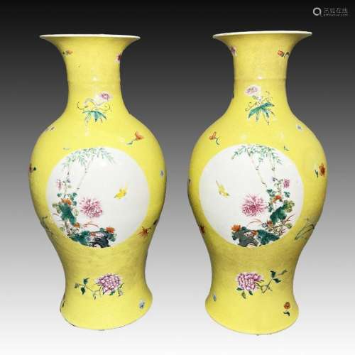 A PAIR OF CHINESE YELLOW-GROUND SGRAFFITO VASES, QING DYNAST...