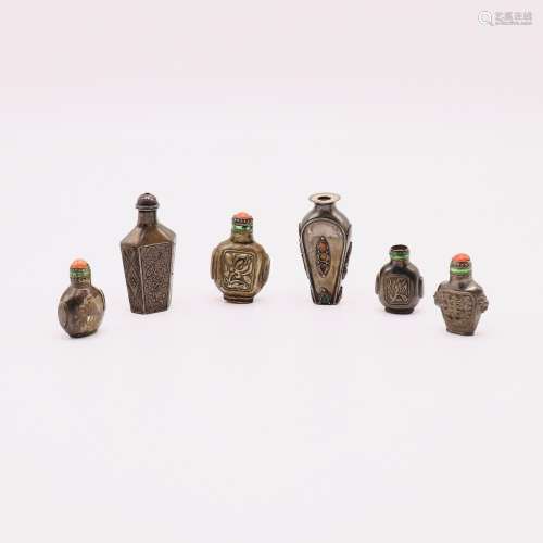 AN ASSORTMENT OF CHINESE SILVER SNUFF BOTTLES, QING DYNASTY ...