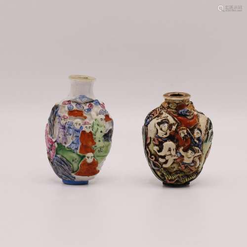 TWO CHINESE FIGURAL SNUFF BOTTLES, QING DYNASTY (1644-1911)