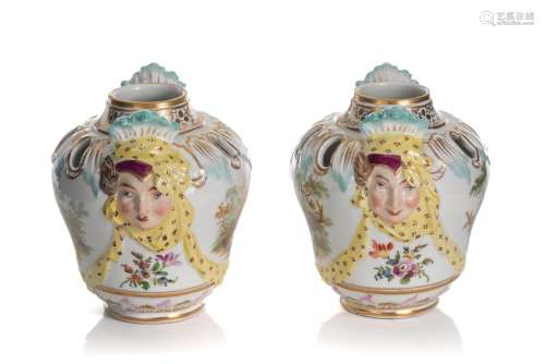 PAIR OF 19th C PORCELAIN POT POURRI