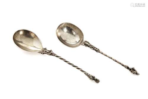 TWO ENGLISH VICTORIAN SILVER SPOONS, 120g