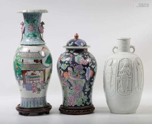 Enamelled porcelain vase, China, 20th century