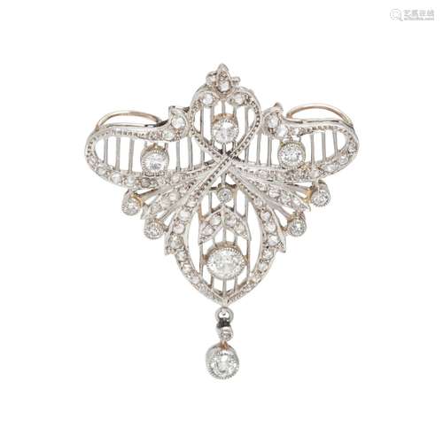 FRENCH, BELLE EPOQUE, PLATINUM AND DIAMOND PENDANT/BROOCH